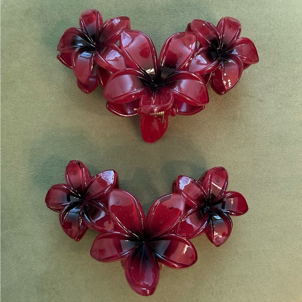 Hawaiian Floral Hair Clip Set - Picture 4 of 6